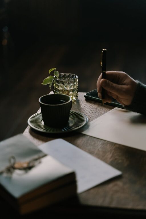 How to Journal for Clarity and Focus: A Simple Guide